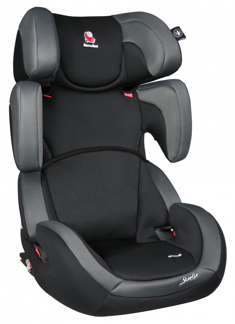 Renolux Автокресло Stepfix цвет черный291555 Renolux Автокресло Stepfix цвет черный291555Кресло Renolux StepFix оснащено стальным каркасом покрытого пенополиуретановой пеной повышенной плотности. Подголовник и спинка регулируются по высоте, имеется удобные подлокотники, анатомическая подушка и боковая защита. Регулируемая спинка и подголовник обеспечивают возможность максимально адаптировать кресло под рост ребенка, а регулируемый наклон спинки делает более комфортным передвижение во время сна. Съемный чехол из бамбукового волокна. Крепление и установка. Renolux StepFix устанавливается лицом по ходу движения. Крепится с помощью системы ISOFIX либо с помощью штатного ремня автомобиля вместе с ребенком. Поясная часть ремня проходит под подлокотниками кресла, а диагональная - через одну из специальных направляющих в подголовнике. Важно! Обе ветви ремня должны сходиться под подлокотником со стороны замка. Безопасность. Высокий уровень безопасности при использовании модели автокресла Renolux StepFix обеспечивается за счет спинки с...