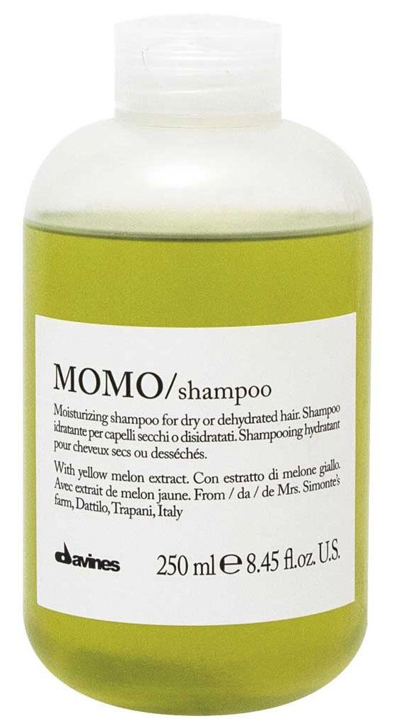 Davines Шампунь для глубокого увлажнения волос Essential Haircare New Momo Shampoo, 250 мл75011 Davines Шампунь для глубокого увлажнения волос Essential Haircare New Momo Shampoo, 250 мл75011Специальная серия для сухих и обезвоженных волос. Натуральный экстракт желтой дыни насыщает волосы витаминами, минеральными солями. Волосы увлажнены надолго. Нормализуется функционирование кожи головы. Приятный свежий аромат успокаивает и настраивает на позитивный лад.