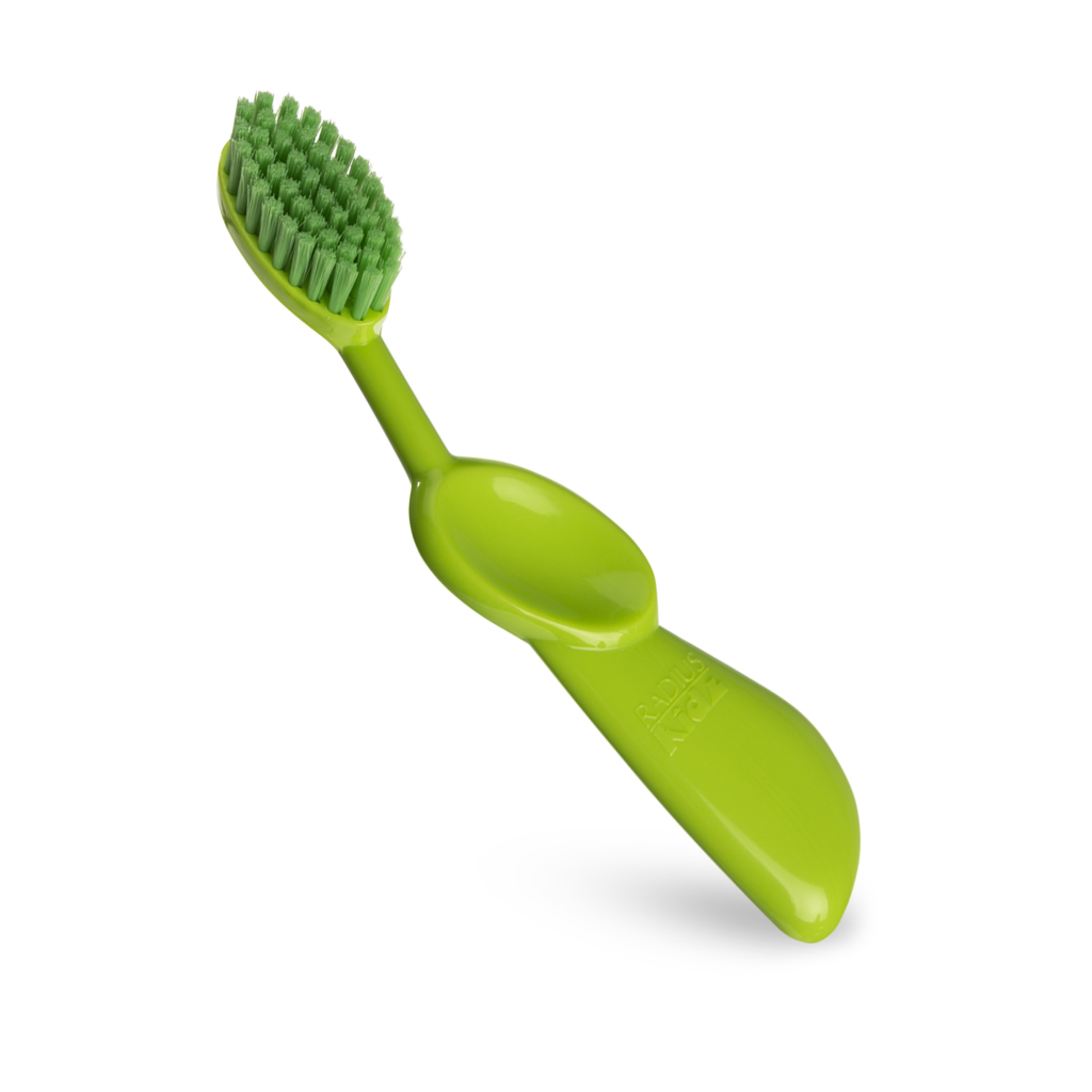 Radius, Зубная щетка для детей от 6-ти лет Kidz/ Toothbrush Kidz / зеленая с зеленой щетинойR005010 Radius, Зубная щетка для детей от 6-ти лет Kidz/ Toothbrush Kidz / зеленая с зеленой щетинойR005010Зубные щетки для детей от 6 лет. Большой захват для большого пальца, чтобы было удобно держать ручку - специально разработан для детей. В три раза больше очень тонких щетинок с широким овальным форматом, мягко массажирует десны.