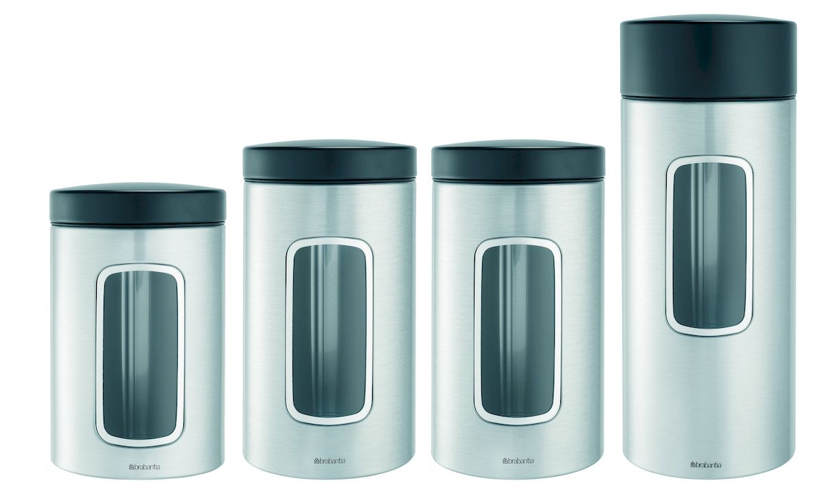 Набор контейнеров с окном Brabantia, 4 предмета386725 Набор контейнеров с окном Brabantia, 4 предмета386725Ищете удобный и эстетичный вариант для хранения кофе, чая, сахара и других продуктов? Предлагаем идеальное решение – набор контейнеров цилиндрической формы емкостью 1,4, 1,7 и 2,2 литра для сыпучих продуктов. Специальная защелкивающаяся крышка не пропускает запах, сохраняя аромат и свежесть продуктов. Контейнеры предлагаются также с прозрачным окошком из антистатических материалов, позволяющим видеть оставшееся количество содержимого Практичное решение для хранения кофе, чая, макаронных изделий и других продуктов, позволяющее дольше сохранять их свежесть; Контейнер имеет гладкую внутреннюю поверхность и легко чистится; Прозрачное окошко из антистатических материалов, благодаря которому Вы всегда знаете, что и в каком количестве содержится в каждом контейнере; Контейнер вмещает 500 г кофе, 1кг сахара; Изготовлен из коррозионностойкой крашеной или лакированной стали с защитным цинкалюминиевым покрытием; Специальная защелкивающаяся не пропускающая запах...
