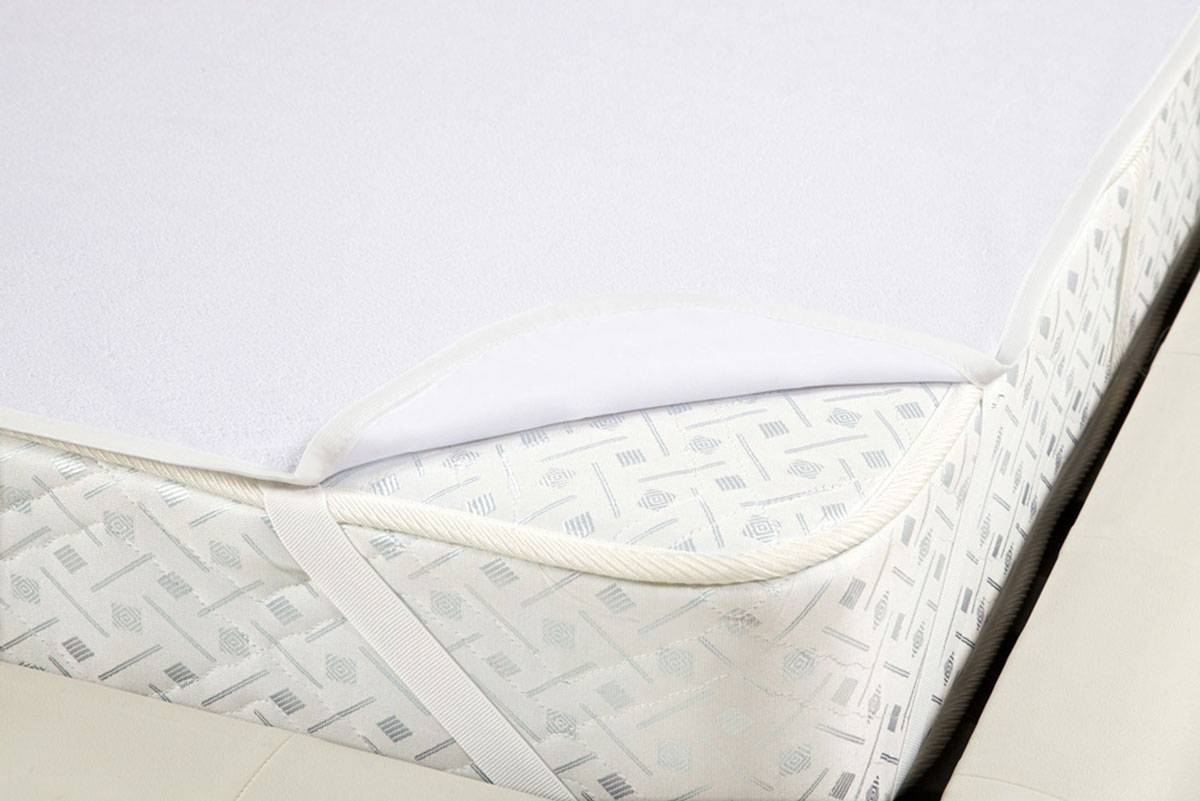 Наматрасник Comfort Luisa, водонепроницаемый, 160 х 200 см138720009 Наматрасник Comfort Luisa, водонепроницаемый, 160 х 200 см138720009Непромокаемый наматрасник Comfort Luisa - это практичная новинка для вашей спальни! Водонепроницаемый наматрасник продлит срок службы вашего матраса: защитит его от влаги, пятен и загрязнений. Наматрасник Comfort Luisa состоит из 2 слоев: верхний слой - махровая хлопковая ткань; нижний слой - специальный материал не пропускающий влагу. Наматрасник Comfort Luisa прост в уходе и легко одевается на матрас с помощью резинок. Характеристики: Материал: 82% хлопок, 18% полиэстер. Размер: 160 см х 200 см. Производитель: Россия. Артикул: 138720009. ТМ Primavelle - качественный домашний текстиль для дома европейского уровня, завоевавший любовь и признательность покупателей. ТМ Primavelle рада предложить вам широкий ассортимент, в котором представлены: подушки, одеяла, пледы, полотенца, покрывала, комплекты постельного белья. ТМ Primavelle - искусство создавать уют. Уют для дома....