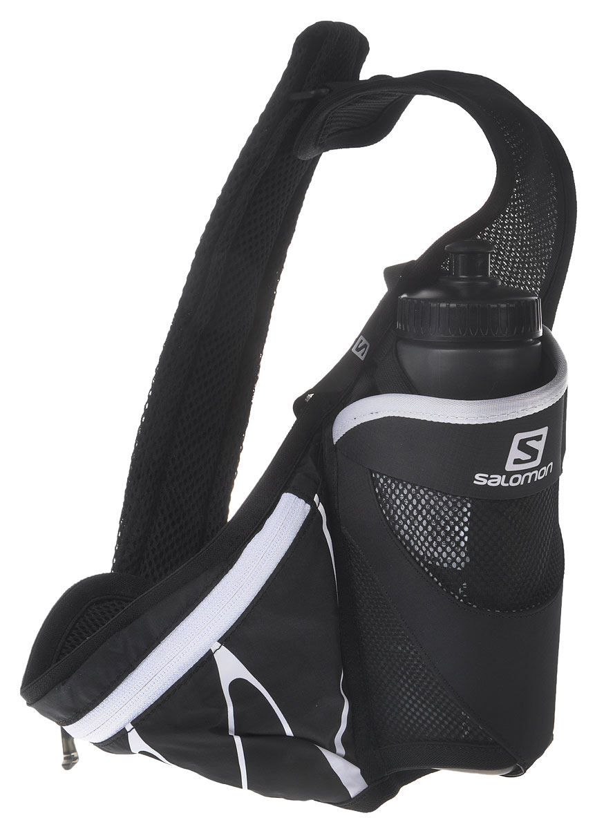 Сумка поясная Salomon Sensibelt, с бутылкой, цвет: черный, белыйL38000000 Сумка поясная Salomon Sensibelt, с бутылкой, цвет: черный, белыйL38000000Очень легкая поясная сумка Salomon Sensibelt идеально подходит для долгих сложных забегов. Ее форма помогает избежать подпрыгивания и скручивания во время бега, при этом она вместительная, обеспечит переноску не только всего необходимого, но и дополнительных запасов воды. Сумка выполнена из нейлона и полиэстера. Сумка оснащена отделением для бутылки и 1 карманом на застежке-молнии. Внутренняя поверхность сумки выполнена из сетчатого материла, обеспечивающего естественную вентиляцию и отвод влаги. Обхват изделия регулируется при помощи липучки. В комплект входит мягкая бутылка объемом 600 мл. Такая сумка обеспечит не только комфорт, но и станет незаменимой во время долгих пробежек. Размер сумки (без учета ремня): 34 х 17 х 9 см. Длина регулируемого ремня: 63 см. Длина сумки (без ремня): 50 см.