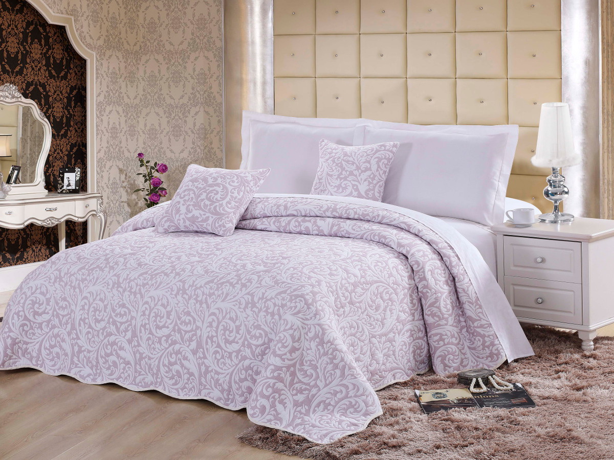 Покрывало Cleo Барселона, цвет: розовый, белый, 160 х 220 см290/003(1)-16-BR Покрывало Cleo Барселона, цвет: розовый, белый, 160 х 220 см290/003(1)-16-BRПокрывало Cleo Барселона изготовлено из 100% натурального хлопка. Хлопок имеет ряд уникальных свойств: экологичность, гипоаллергенность, устойчивость к износу, не садится, легко гладится, не накапливает статического электричества, обладает исключительной терморегуляцией. Загрязнения прекрасно отстирываются любыми средствами. Такое покрывало стильно дополнит интерьер спальни и сохранит безупречный внешний вид на долгие годы. Покрывала Cleo - это экологичность и стиль.