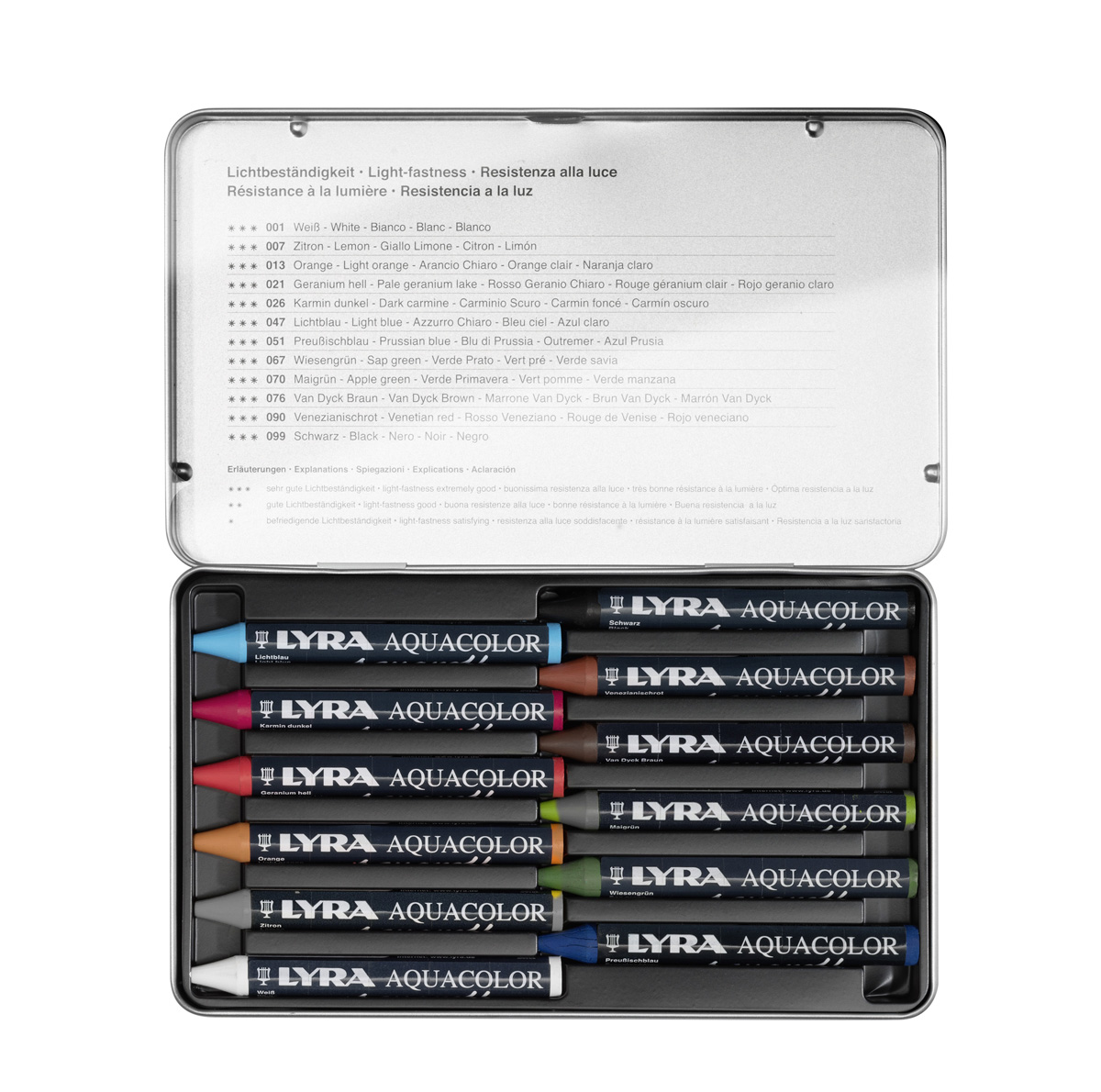 Lyra Восковые акварельные карандаши Aquacolor 12 цветовL5611120 Lyra Восковые акварельные карандаши Aquacolor 12 цветовL5611120Набор акварельных восковых карандашей Lyra Aquacolor прекрасно подойдёт как для юных, так и для опытных художников. Они оставляют яркий отпечаток даже при слабом нажатии, а если после нанесения рисунка пройти по нему мокрой кистью, то получится самая настоящая акварельная картина! В наборе 12 карандашей, изготовленных из экологически чистого водорастворимого воска, который не крошится и не выцветает на свету. Мелки упакованы я яркую красивую коробочку и станут отличным подарком тем, кто любит рисовать.