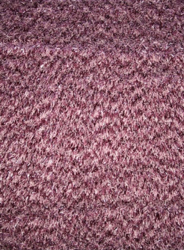 Коврик прикроватный Oriental Weavers Варна Шаг, цвет: фиолетовый, 80 х 140 см. 520 M14809 Коврик прикроватный Oriental Weavers Варна Шаг, цвет: фиолетовый, 80 х 140 см. 520 M14809Использование нитей двух оттенков придает коврам этой коллекции дополнительный объем и многоцветность. Ковер от известной Египетской фабрики Oriental Weavers подойдет для современных и классических интерьеров.