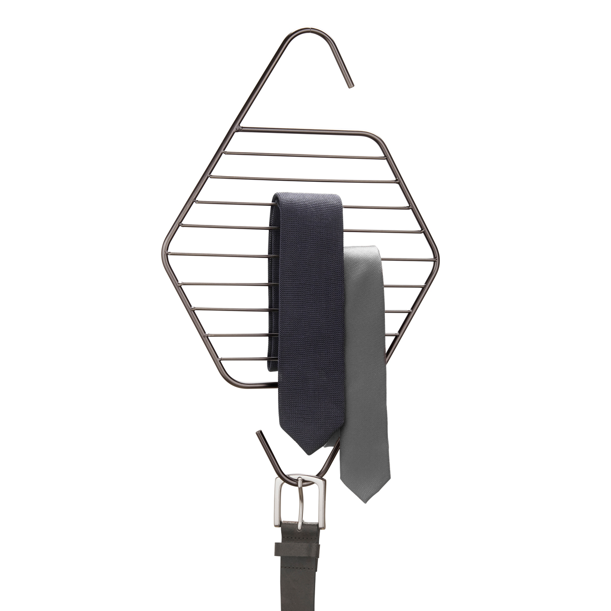 Органайзер для галстуков и ремней Umbra Pendant294316-378 Органайзер для галстуков и ремней Umbra Pendant294316-378Пополнение в коллекции Pendant, которую характеризуют лаконичные геометрические формы. Металлические перекладины предназначены для хранения галстуков и ремней. Может быть подвешен к стене, штанге для вешалок или дверной ручке.