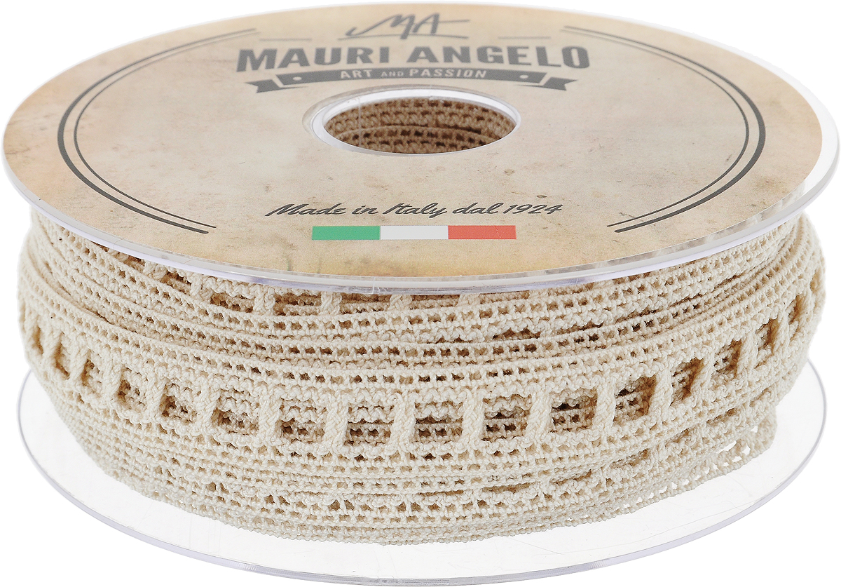 Лента кружевная Mauri Angelo, цвет: бежевый, 1,9 см х 20 мMR2072/E_бежевый Лента кружевная Mauri Angelo, цвет: бежевый, 1,9 см х 20 мMR2072/E_бежевыйДекоративная кружевная лента Mauri Angelo - текстильное изделие без тканой основы, в котором ажурный орнамент и изображения образуются в результате переплетения нитей. Кружево применяется для отделки одежды, белья в виде окаймления или вставок, а также в оформлении интерьера, декоративных панно, скатертей, тюлей, покрывал. Главные особенности кружева - воздушность, тонкость, эластичность, узорность. Декоративная кружевная лента Mauri Angelo станет незаменимым элементом в создании рукотворного шедевра. Ширина: 1,9 см. Длина: 20 м.