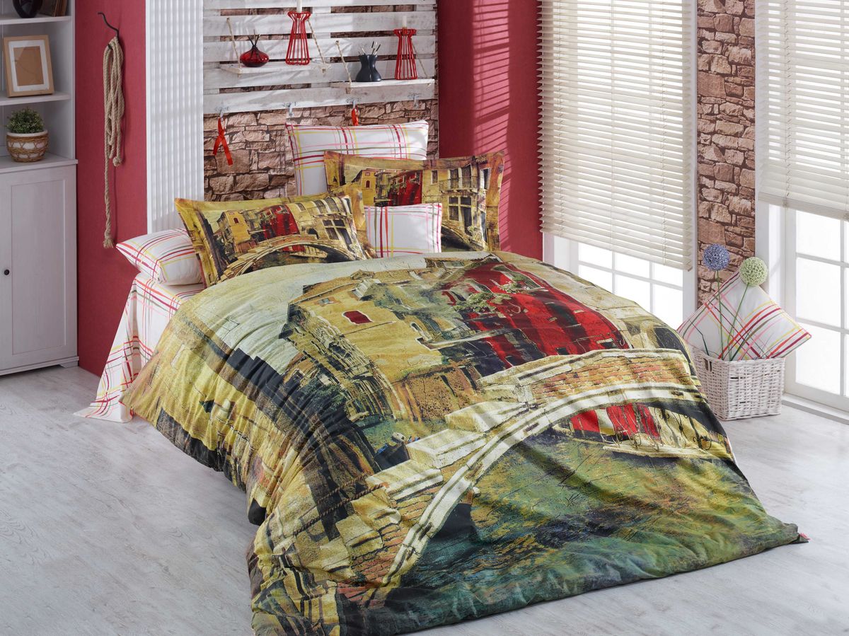 Комплект белья Hobby Home Collection Venezia, евро, наволочки 50x70, 70x70, цвет: мульти1501000938 Комплект белья Hobby Home Collection Venezia, евро, наволочки 50x70, 70x70, цвет: мульти1501000938Комплект постельного белья Hobby Home Collection изготовлен из высококачественного поплина. Поплин - это ткань, изготавливаемая традиционным полотняным плетением из 100% хлопка, но из нитей разного калибра, за счет чего полотно получается с легким рубчиковым рельефом. По многим характеристикам ткань похожа на бязь, но на ощупь гораздо приятнее — более гладкая и мягкая. Поплин обладает лучшими свойствами ткани для постельного белья. Он плотный и в то же время мягкий на ощупь, износостойкий, немнущийся, гигроскопичный и неприхотливый в уходе, а после стирки практически не нуждается в глажке. Поплин обладает множеством преимуществ: - белье из него плотное, прочное и износостойкое; - не выцветает и не сминается; - не линяет и не деформируется (при стирке до 40°С); - натуральный хлопок в составе обеспечивает абсолютную гигиеничность постельного белья; - поплин хорошо вентилируется и впитывает влагу, отводя ее излишки от тела. По легенде этот...