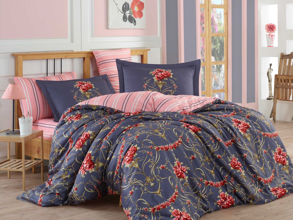 Комплект белья Hobby Home Collection Ornella, евро, наволочки 50x70, 70x70, цвет: красный1501001142 Комплект белья Hobby Home Collection Ornella, евро, наволочки 50x70, 70x70, цвет: красный1501001142Комплект постельного белья Hobby Home Collection изготовлен из высококачественного сатина (100% натурального хлопка путем сложного переплетения нескольких видов нитей). Ткань отличается хорошей способностью пропускать воздух и прекрасно впитывать влагу, благодаря чему подойдет людям, которые не переносят синтетическую ткань и прочие материалы, смешанные с синтетикой. Белье практически не мнется. Достоинства сатина: - он невероятно приятен на ощупь — гладкий, мягкий, нежный и необычайно плотный; - внешне, своим легким блеском, он напоминает дорогостоящий шелк, но по цене значительно ниже; - несмотря на мягкость, сатин прочен и долговечен благодаря особому переплетению нитей (по долговечности сатину нет равных); - ткань из натуральных хлопковых нитей обеспечивает абсолютную гигиеничность и гипоаллергенность; - применение современных технологий при нанесении принта гарантирует высокую цветоустойчивость и возможность создавать разнообразный дизайн....