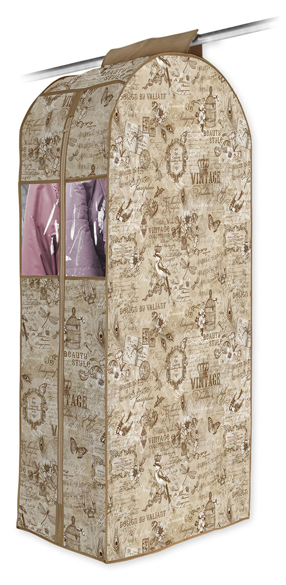 Кофр подвесной Valiant Vintage, 108 x 60 x 30 см531-401 Кофр подвесной Valiant Vintage, 108 x 60 x 30 см531-401Эксклюзивный дизайн Vintage Collection Специально для Vintage Collection дизайнеры VALIANT разработали оригинальный принт в винтажном стиле. Изящный винтажный дизайн удивительным образом облагораживает все вокруг, привносит в интерьер благородный шик и создает ощущение уюта. Оригинальный дизайн Vintage от VALIANT привносит неповторимый дух романтической старины в современный интерьер. Vintage Collection — стиль, неподвластный времени Неповторимую атмосферу элегантности и шарма в женском гардеробе создаст новая система хранения Vintage Collection. Многофункциональность системы хранения Vintage Collection обеспечивает надежное и бережное хранение вещей. В коллекции удобные чехлы для одежды, короба стеллажные, кофры и органайзеры для хранения вещей. Cистема хранения Vintage Collection определяет широкий модельный ряд: — чехлы для одежды — кофры для хранения — короба стеллажные — органайзеры для белья и аксессуаров. Все модели Vintage Collection удобны в использовании и обеспечивают бережное хранение вещей.