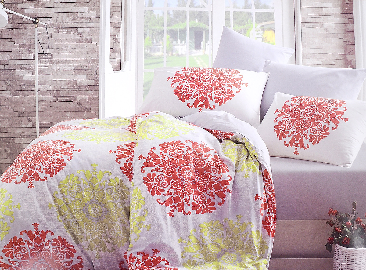 Комплект белья Hobby Home Collection Aura, евро, наволочки 50x70, 70x70, цвет: серый, красный, желтый1501001129 Комплект белья Hobby Home Collection Aura, евро, наволочки 50x70, 70x70, цвет: серый, красный, желтый1501001129Комплект белья Hobby Home Collection Aura состоит из простыни, пододеяльника и 4 наволочек. Белье выполнено из ранфорса - это ткань из 100% натурального хлопка, которая легко стирается, практичнее льна, подстраивается под температуру воздуха - зимой на таком белье тепло, летом - прохладно. Мягкость и нежность материала создает чувство комфорта и защищенности. У хлопка хорошая проводимость тепла, поэтому постельное белье из него может надолго оставаться свежим. Постельное белье с оригинальными дизайнами станет отличным выбором для людей, стремящихся всегда быть стильными.