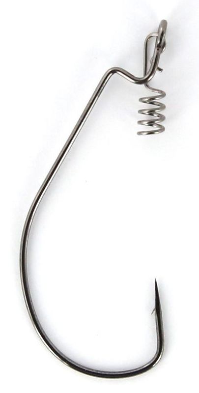 Крючки офсетные Yoshi Onyx Offset Hook Long Big Eye, with Spring 3/0, 5 шт97449 Крючки офсетные Yoshi Onyx Offset Hook Long Big Eye, with Spring 3/0, 5 шт97449Удлиненные офсетные кованные крючки Yoshi Onyx Offset Hook Long Big Eye с химической заточкой выполнены из высококачественной стали. Но острота и прочность это не главные их достоинства. Во-первых, крючки спроектированы с увеличенным ушком, благодаря чему, теперь не придется тщательно выбирать для них разборный груз. Даже самая толстая проволока любой чебурашки с легкостью пройдет в ушко. Это обеспечит подвижность и легкость шарнирного монтажа. А во-вторых, производитель положил в упаковку еще и волшебный бонус - пружинки для монтажа силиконовых приманок. Пружинки нужны для того, чтобы при поклевках приманка, как это частенько бывает не измочаливалась и не рвалась. Наши эксперты заметили, что при монтаже силикона на пружину, приманка живет в несколько раз дольше, чем при ее классическом монтаже на офсетный крючок.