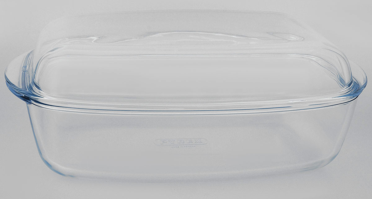Утятница Pyrex, с крышкой, прямоугольная, 7 л466AA Утятница Pyrex, с крышкой, прямоугольная, 7 л466AAУтятница Pyrex выполнена из жаропрочного стекла. Изделие не вступает в реакцию с готовящейся пищей, а потому не выделяет никаких вредных веществ, не подвергается воздействию кислот и солей. Стеклянная посуда очень удобна для приготовления и подачи самых разнообразных блюд. Стекло выдерживает температуру от - 40°C до +300°C. Благодаря прозрачности стекла, за едой можно наблюдать при ее приготовлении, еду можно видеть при подаче, хранении. Используя эту форму, вы можете, как приготовить пищу, так и изящно подать ее к столу, не меняя посуды. Крышка выполнена из стекла и может быть использована также отдельно для приготовления и подачи различных блюд. Утятница может быть использована в духовке, микроволновой печи и морозильной камере. Можно мыть в посудомоечной машине. Размер утятницы (без учета ручек): 32 х 20,5 х 8,5 см. Объем утятницы: 4,6 л. Размер крышки (без учета ручек): 31 х 19 х 4,5 см. Объем крышки: 2,4 л.