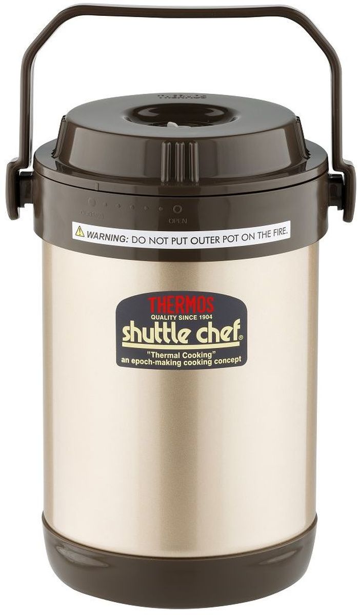Термос для еды Thermos, цвет: бежевый металлик, 1,5 л. RPF-20a026124 Термос для еды Thermos, цвет: бежевый металлик, 1,5 л. RPF-20a026124Термос для еды Thermos RPF-20 отлично подходит для хранения пищи в условиях отсутствия источника тепла. Он состоит из емкости с крышкой и колбы для сохранения температуры.Thermos RPF-20 очень пригодится в походах и дальних поездках. Детали термоса выполнены из нержавеющего металла, способного удерживать холод и тепло в течение 24 часов.Прочная пробка сможет предотвратить проливание жидкостей, обеспечивая полную надежность. Термос имеет объем 1,5 литра, он сможет вместить первое или второе блюдо для двоих человек.