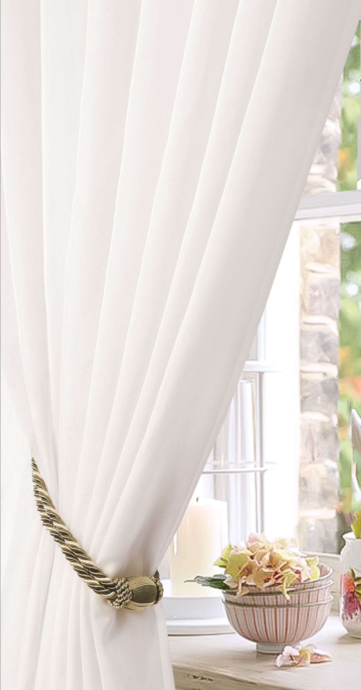 Штора готовая Garden, на ленте, однотонная, цвет: белый, 450х270 см. С W191 450х270 V70000С W191 450х270 V70000 Штора готовая Garden, на ленте, однотонная, цвет: белый, 450х270 см. С W191 450х270 V70000С W191 450х270 V70000Тюлевая штора для гостиной Garden выполнена из легкой ткани, станет великолепным украшением любого окна. Воздушная ткань и приятная текстура создаст неповторимую атмосферу в вашем доме. Штора крепится на карниз при помощи ленты, которая поможет красиво и равномерно задрапировать верх.