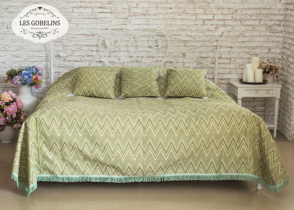 Покрывало на кровать Les Gobelins Zigzag, 240х220 см. lns184687lns184687 Покрывало на кровать Les Gobelins Zigzag, 240х220 см. lns184687lns184687Общий размер: евро макси Размер покрывала: 240х220 см Размер наволочек: Без наволочек Материал: Хлопковый гобелен Длина ворса: Отсутствует Состав: 52% хлопок, 48% полиэстер Отделка: Бахрома и кисти Производитель: Les Gobelins Cтрана производства: Россия Упаковка: Полиэтиленовый пакет