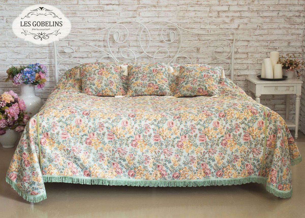 Покрывало на кровать Les Gobelins Arrangement De Fleurs, 240х220 см. lns184716lns184716 Покрывало на кровать Les Gobelins Arrangement De Fleurs, 240х220 см. lns184716lns184716Общий размер: евро макси Размер покрывала: 240х220 см Размер наволочек: Без наволочек Материал: Хлопковый гобелен Длина ворса: Отсутствует Состав: 52% хлопок, 48% полиэстер Отделка: Бахрома и кисти Производитель: Les Gobelins Cтрана производства: Россия Упаковка: Полиэтиленовый пакет