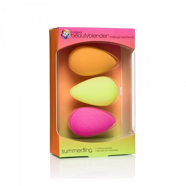 Набор Beautyblender summer.flingCRS-80273547 Набор Beautyblender summer.flingCRS-80273547Набор summer.fling открывает яркую палитру новых оттенков спонжей beautyblender. Набор включает уже ставший легендарным спонж beautyblender original, спонж лимитированного оранжевого оттенка beautyblender pop, спонж лимитированного салатового оттенка beautyblender glow. beautyblender - американский бренд, созданный голливудским визажистом Реа Энн Сильва, у которой за плечами более 20 лет работы в бьюти-индустрии. Поначалу beautyblender был тайным ингредиентом съёмочных площадок, но после неоднократных побед в престижной бьюти-премии Allure Best of Beauty получил известность и признание во всем мире. Сегодня коллекция продуктов beautyblender включает спонжи, предназначенные для разных целей, очищающие средства и другие аксессуары для нанесения макияжа.