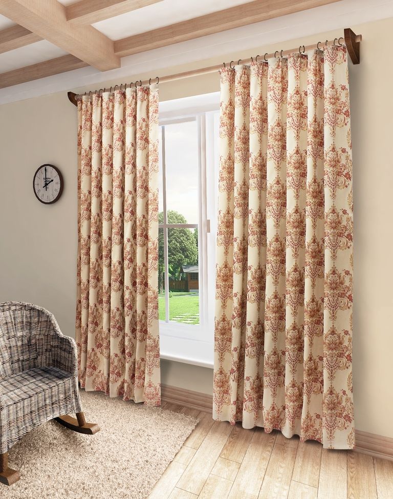 Штора Sanpa Home Collection Лесли, на ленте, цвет: красный, высота 260 смHP80244/7/1Е Лесли красный, , 200*260 см Штора Sanpa Home Collection Лесли, на ленте, цвет: красный, высота 260 смHP80244/7/1Е Лесли красный, , 200*260 смШтора Лесли с оригинальным узором изготовлена из ткани жаккард. Жаккард - одна из дорогостоящих тканей, так как её производство трудозатратно. Своеобразный рельефный рисунок, который получается в результате сложного переплетения на плотной ткани, напоминает гобелен. Крепление к карнизу осуществляется при помощи вшитой шторной ленты.