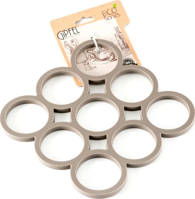 Подставка под горячее Gipfel Eco, 16 х 16 х 0,6 см0200 Подставка под горячее Gipfel Eco, 16 х 16 х 0,6 см0200Посуда Gipfel изготовлена только из качественных, экологически чистых материалов. Также уделяется особое внимание дизайну продукции, способному удовлетворять вкусы даже самых взыскательных покупателей. Сталь 8/10, из которой изготавливается посуда и аксессуары Gipfel, является уникальной. Она отличается высокими эксплуатационными характеристиками и крайне устойчива к физическим воздействиям. Сложно найти более подходящий для создания качественной кухонной посуды материал. Отличительной чертой металлической посуды, выполненной из подобной стали, является характерный сероватый оттенок поверхности и особый блеск. Это позволяет приготовить более здоровую пищу.