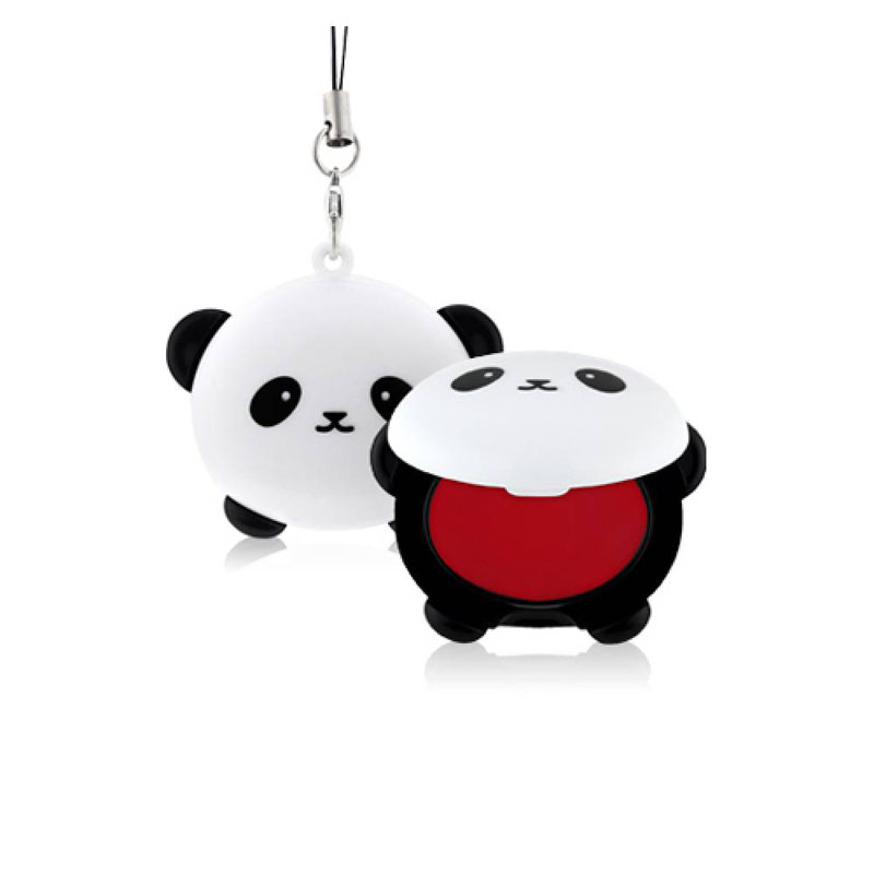 TonyMoly Бальзам для губ Pandas Dream Pocket Lip Balm, 3,8 грLM04011900 TonyMoly Бальзам для губ Pandas Dream Pocket Lip Balm, 3,8 грLM04011900Невероятно милый аксессуар, который при помощи специальной петельки можно прикрепить к сумочке или телефону, очень похожий на брелок – оттеночный бальзам для губ. Средство позволяет в любое время увлажнить кожу губ, устранить сухость и шелушения, а также подарить губам красивый и сочный розовый оттенок. В составе бальзама сок бамбука, который увлажняет и освежает кожу; экстракт граната – мощный омолаживающий компонент, питает, смягчает и разглаживает кожу, делает ее более упругой, а также деликатно отшелушивает омертвевшие клетки. Срок годности: 30 месяцев.