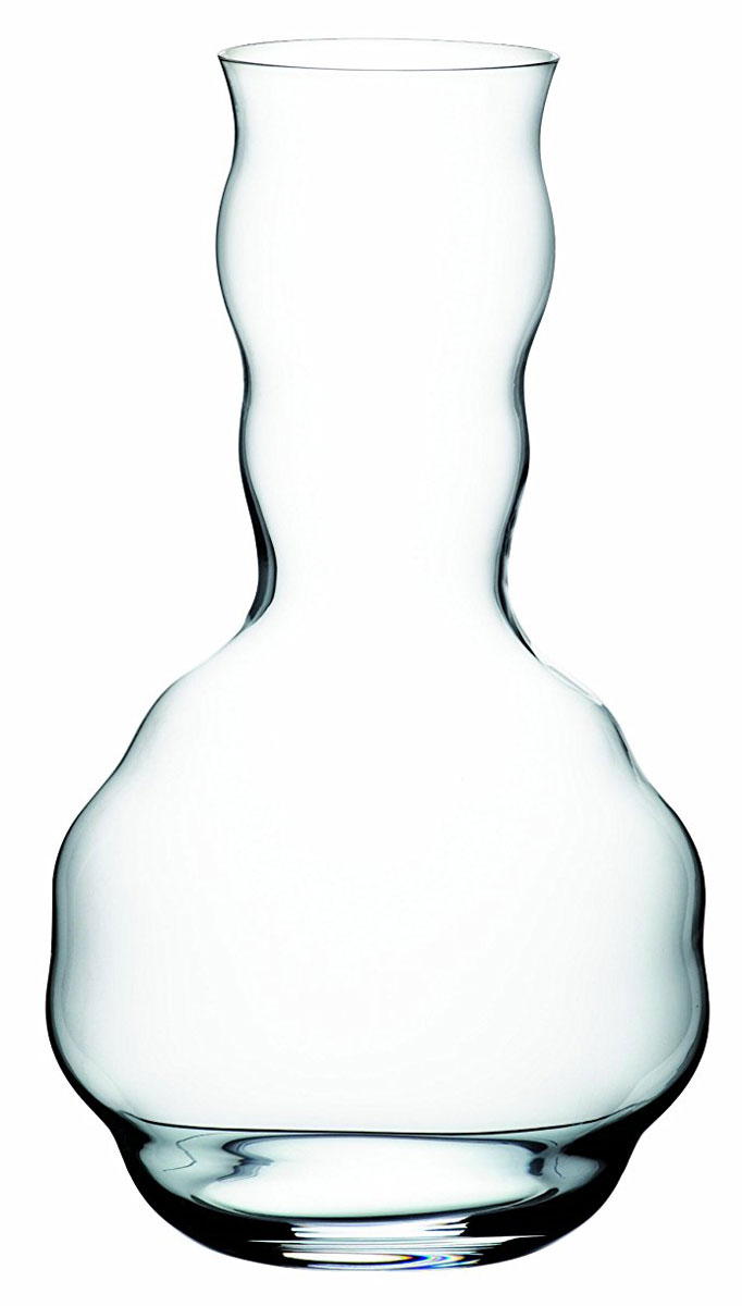 Декантер Riedel Swirl, 1,33 л1450/13 Декантер Riedel Swirl, 1,33 л1450/13Декантер Riedel Swirl изготовленный из высококачественного стекла, используется как для вина, так и сока или воды: необычный дизайн и смелая форма сосуда помогают максимально ярко раскрыть аромат напитка и его вкус, увидеть великолепие переливов цвета и оттенков, оценить его качество. Достаточно легкого раскачивания декантера с помощью плавных круговых движений, и внутри сосуда появляется естественный водоворот: именно равномерное движение насыщает вино кислородом и дает возможность насладиться игрой света в напитке. Если вы - ценитель вин, после первого же эксперимента с декантером вы не сможете отказаться от его использования в дальнейшем! Диаметр декантера (по верхнему краю: 6,7 см. Высота: 23,5 см.