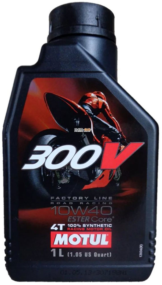 Масло моторное Motul 300 V 4T FL Road Racing, синтетическое, 10W-40, 1 л104118 Масло моторное Motul 300 V 4T FL Road Racing, синтетическое, 10W-40, 1 л104118100% синтетическое моторное масло для 4-х тактных мотоциклов, разработанное в сотрудничестве с заводскимиспортивными командами: Factory Team. Линейка 300V обладает преимуществами технологии Ester Core. Она позволяет получить максимальную мощность двигателя, обеспечить надежность и предотвратить износ. Применение эстерового базового масла в сочетании с инновационным пакетом присадок, дает возможность получить масло с непревзойденными характеристиками для превосходной работы двигателя, сцепления и коробки переключения передач.