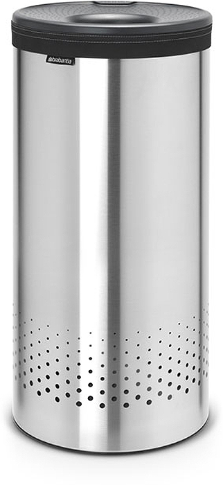 Бак для белья Brabantia, 35 л. 10346968/5/3 Бак для белья Brabantia, 35 л. 10346968/5/335-литровый бак для белья Brabantia выполнен из стойких к коррозии материалов и идеально подходит для влажных помещений. Благодаря классическому дизайну бак легко впишется в интерьер Вашей ванной комнаты!Изготовлен из коррозионностойких материалов (нержавеющая сталь и пластик).Металлическая крышка с отверстием, которое позволяет положить мелкие предметы в бак, не открывая крышку.Пластиковое защитное кольцо предотвращает повреждение пола. Вентиляционные отверстия на корпусе позволяют содержимому бака дышать, что позволяет избежать появления неприятного запаха. Съемный мешок для белья легко менять. Благодаря прорезиненным краям мешок не соскальзывает в корзину. В комплект входит съемный моющийся мешок для белья. •Гарантия 10 лет.