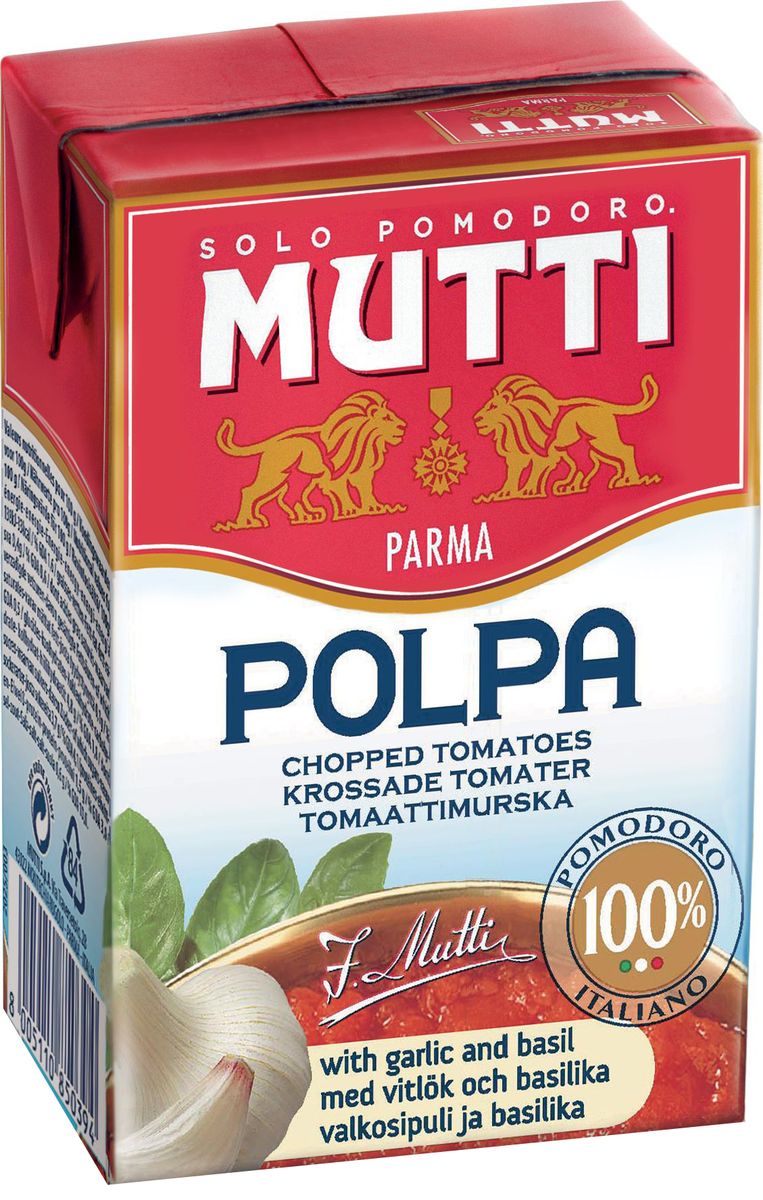 Mutti Томаты резаные кубиками в томатном соке с чесноком и базиликом, 390 г0120710 Mutti Томаты резаные кубиками в томатном соке с чесноком и базиликом, 390 г0120710Томаты резаные кубиками в томатном соке Мутти изготавливаются без использования добавок и консервантов, что позволяет продукту сохранять оригинальные органолептические качества. Высокая однородность продукта позволяет ему равномерно смешиваться с блюдом и подчеркнуть вкус основного блюда. Томаты Polpa используются как для приготовления горячих блюд, так и в сыром виде. Идеально сочетается с макаронными изделиями, благодаря насыщенному вкусу, Polpa идеально подходит для приготовления блюд в духовке. История компании Мутти началась в 1899 году, в регионе Эмилия Романья, которая с давних времен славится своей изысканной кухней.Компания Мутти – производитель, прошедший путь от небольшой сельскохозяйственной фабрики до крупного производителя с мировым именем благодаря высшему качеству продукции и любви к своему делу.Превознести томат до самых его вершин… - в этой фразе раскрывается суть компании Мутти, поэтому сегодня, также как и в прошлом, с той же страстью и вниманием семья Мутти производит высококачественную продукцию, разрабатывая новые рецепты и совершенствуя вкус томатов. Семьей Мутти придумана томатная паста в тюбиках, томатный уксус, первыми были выпущены на рынок резанные кубиками томаты (polpa), секрет производства которых держится в строжайшей тайне.Компания Мутти стала первой среди производителей выпускать всю продукцию под знаком интегрированная и сертифицированная продукция.Pomodorino dOro - приз за лучший урожай. Ежегодно 200 крестьян соревнуются в качестве помидоров.