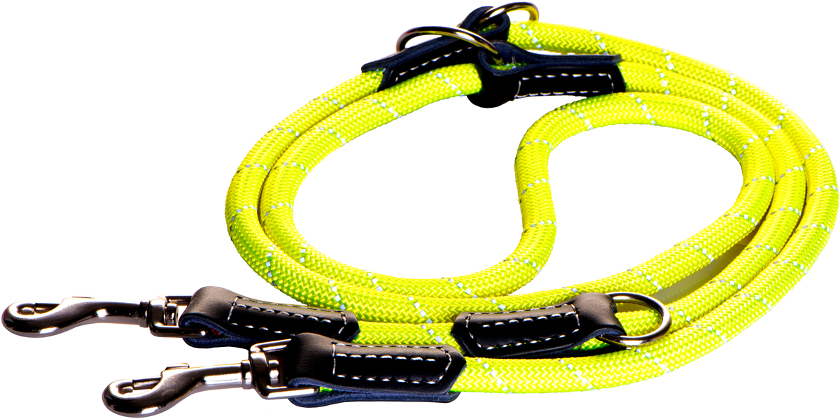 Поводок перестежка для собак Rogz Rope, цвет: желтый, ширина 1,2 см. Размер L0120710 Поводок перестежка для собак Rogz Rope, цвет: желтый, ширина 1,2 см. Размер L0120710Изделие выполнено из очень мягкого, но прочного нейлона, который не причинит неудобства собаке.Высококачественная тесьма особого плетения, удивительно мягкая на ощупь, не стирает и не путает шерсть даже длинношерстным собакам.Особо прочный закругленный нейлон препятствует разгрызанию и деформации изделий.Выполненные по заказу литые кольца выдерживают значительные физические нагрузки и имеют хромирование, нанесенное гальваническим способом, что позволяет избежать коррозии и потускнения изделия.Светоотражающая нить, вплетенная в нейлоновую ленту, обеспечивает видимость животного в темное время суток.Многофункциональный поводок-перестежку можно использовать как: поводок для двух собак; короткий, средний или удлиненный поводок (1м, 1.3м, 1.6м); поводок через плечо; временную привязь.Элементы изделия выполнены из 100% кожи. Полотно: нейлон. Манжета: 100% натуральная кожа. Пряжка: цинковое литье под давлением