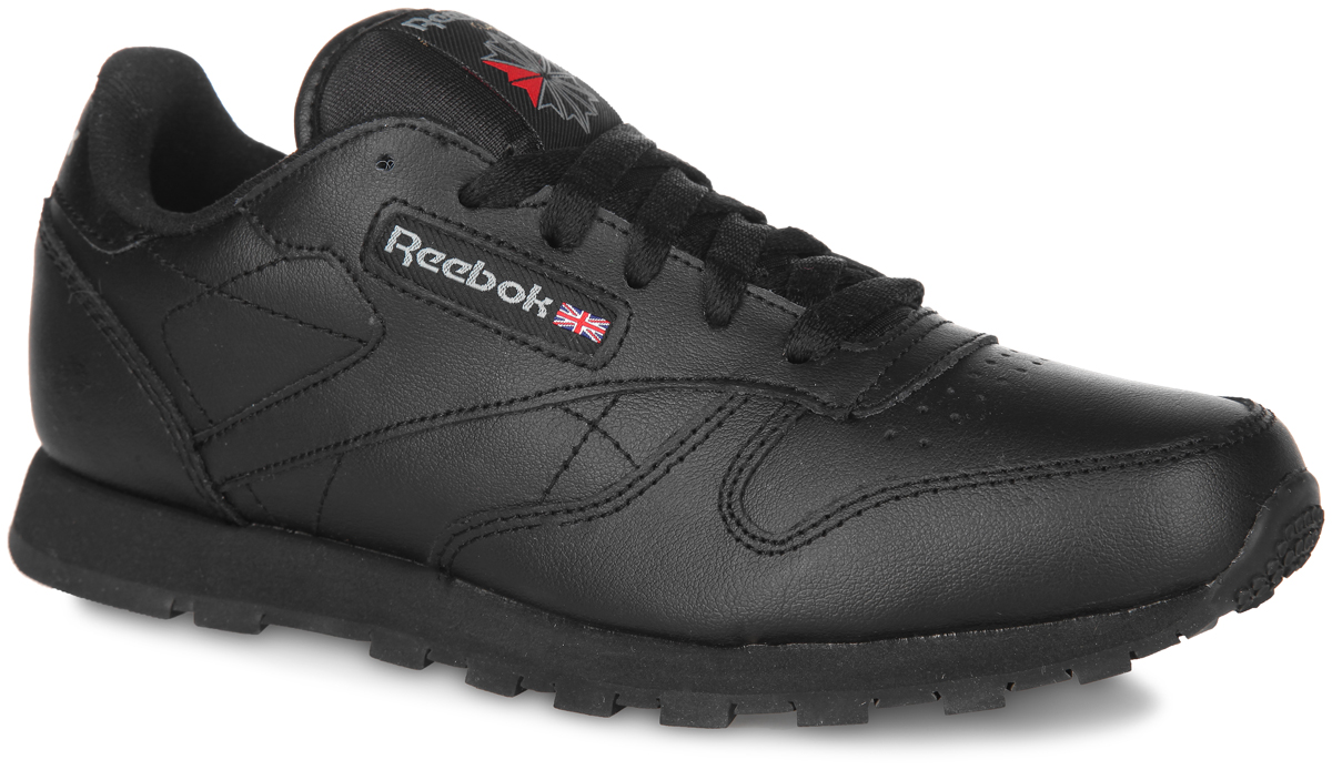 Кроссовки для мальчика Reebok Classic Leather, цвет: черный. 50149. Размер 4,5 (36,5)50149 Кроссовки для мальчика Reebok Classic Leather, цвет: черный. 50149. Размер 4,5 (36,5)50149Стильные кроссовки Classic Leather от Reebok покорят вашего мальчика. Модель выполнена из натуральной кожи и текстиля. Одна из боковых сторон и язычок оформлены фирменной нашивкой, задник - названием бренда, мыс - перфорацией. Классическая шнуровка гарантирует удобство и надежно фиксирует модель на стопе. Стелька из EVA с текстильной поверхностью обеспечивает комфорт. Промежуточная подошва из EVA гарантирует отличную амортизацию. Рифленая подошва обеспечивает идеальное сцепление с любыми поверхностями.Такие кроссовки идеальный выбор для активных игр и веселых прогулок.