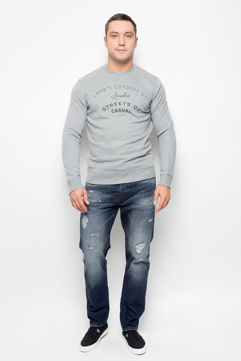 Свитшот16051414_Blueberry Свитшот16051414_BlueberryМужской свитшот Selected Homme Heritage, выполненный из хлопка с добавлением полиэстера, идеально подойдет для повседневной носки. Материал очень мягкий, тактильно приятный, не сковывает движения и хорошо пропускает воздух. Изнаночная сторона с небольшими петельками. Свитшот с круглым вырезом горловины и длинными рукавами оформлен принтовыми надписями. Вырез горловины и низ изделия дополнены трикотажной резинкой. На рукавах предусмотрены широкие манжеты. Современный дизайн и отличное качество делают этот свитшот стильным и практичным предметом мужской одежды. Такая модель подарит вам комфорт в течение всего дня!
