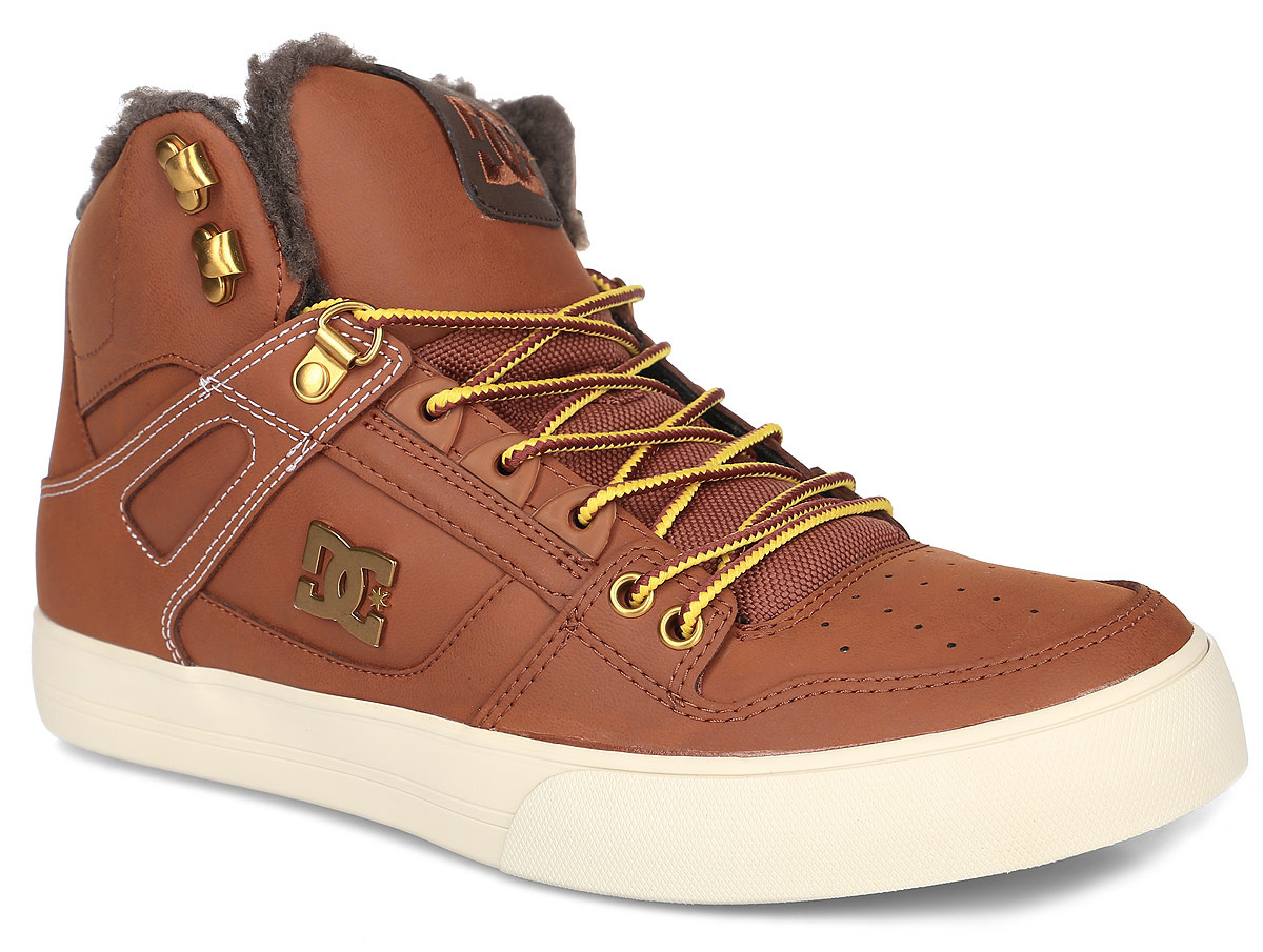 Кеды мужские DC Shoes Spartan High Wnt, цвет: коричневый. ADYS400005-BHW. Размер 10,5D (44)ADYS400005-BHW Кеды мужские DC Shoes Spartan High Wnt, цвет: коричневый. ADYS400005-BHW. Размер 10,5D (44)ADYS400005-BHWКеды от DC Shoes выполнены из натуральной кожи и оформлены металлической пластинкой с логотипом бренда. Задник оформлен вышивкой с логотипом фирмы и текстильной нашивкой. На ноге модель фиксируется с помощью шнурков. Внутренняя поверхность и стелька выполнены из искусственной шерсти, которая обеспечит тепло и уют. Подошва из высококачественной резины и дополнена протектором, который гарантирует отличное сцепление с любой поверхностью.