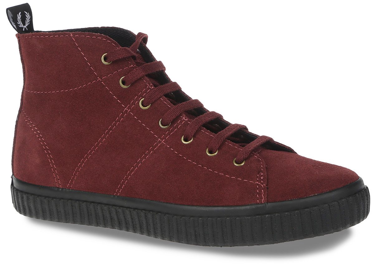 Кеды женские Fred Perry Ellesmere Mid Suede, цвет: бургунди. B9108W-B48. Размер 7 (39)B9108W-B48 Кеды женские Fred Perry Ellesmere Mid Suede, цвет: бургунди. B9108W-B48. Размер 7 (39)B9108W-B48Женские кеды Ellesmere Mid Suede от Fred Perry выполнены из высококачественной натуральной замши. Задник декорирован фирменным логотипом бренда. Модель на классической шнуровке. Подкладка и стелька изготовлены из текстиля. Подошва из прочной резины оснащена рифлением.
