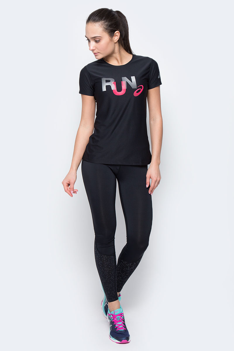 Футболка для бега женская Asics Graphic SS Top, цвет: черный. 134105-9044. Размер S (42/44)134105-9044 Футболка для бега женская Asics Graphic SS Top, цвет: черный. 134105-9044. Размер S (42/44)134105-9044Женская футболка Asics Graphic Ss Top предназначена специально для бега. Эта легкая беговая футболка обеспечит вам безупречный комфорт и достижение высоких спортивных результатов благодаря мягкой эластичной ткани, которая отводит влагу и поддерживает тело сухим. Плоские швы не натирают кожу и обеспечивают полный комфорт. Футболка декорирована светоотражающим логотипом бренда.