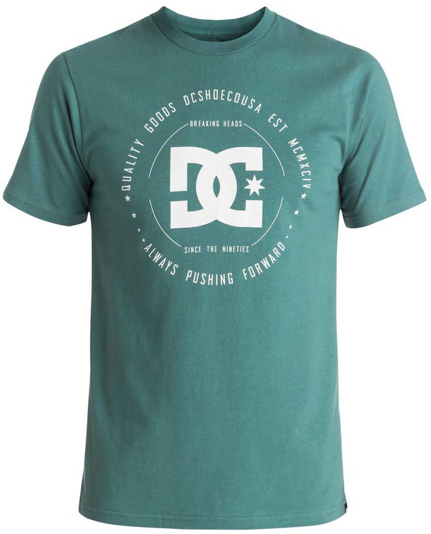 ФутболкаEDYZT03504-BPF0 ФутболкаEDYZT03504-BPF0Футболка мужская DC Shoes выполнена из 100% натурального хлопка. Модель стандартного кроя имеет круглый вырез горловины и короткие рукава. Графический принт нанесен по щадящей технологии окрашивания ткани.