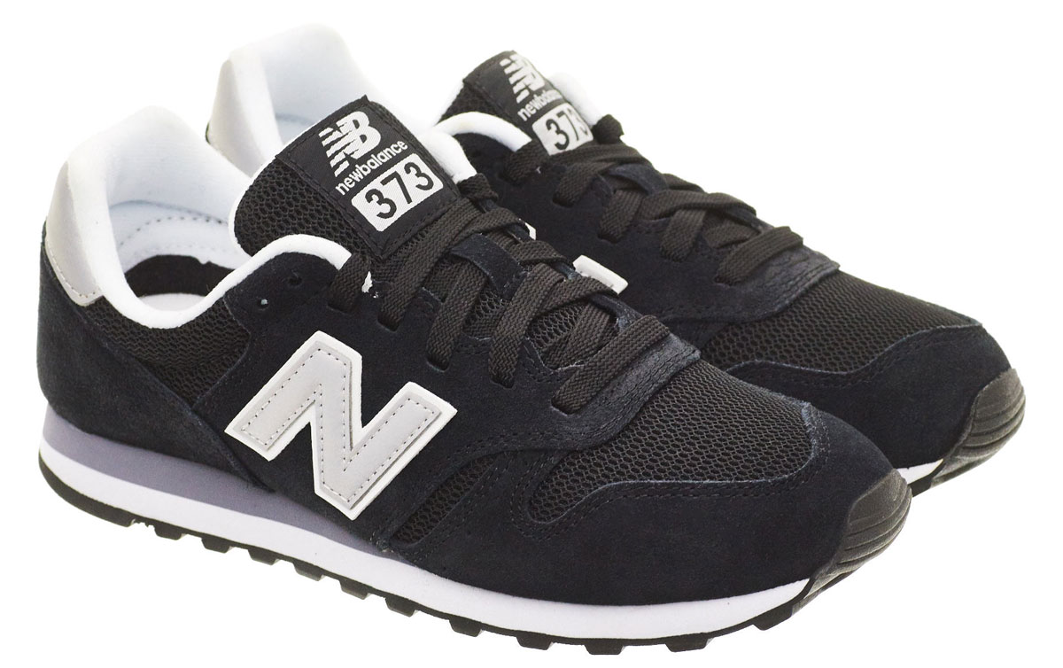 Кроссовки детские New Balance 420, цвет: черный. KE420BKY/M. Размер 10,5 (28)KE420BKY/M Кроссовки детские New Balance 420, цвет: черный. KE420BKY/M. Размер 10,5 (28)KE420BKY/MМодные кроссовки от New Balance очаруют вашего ребенка с первого взгляда! Модель изготовлена из высококачественного материала со вставками из натуральной замши. Модель оформлена на язычке и заднике логотипом бренда. Шнуровка надежно фиксирует обувь на ноге. Подкладка и стелька из текстиля, обеспечат комфорт и уют детским ножкам. Подошва с рифлением гарантирует отличное сцепление с любыми поверхностями. Стильные кроссовки займут достойное место в гардеробе вашего ребенка.
