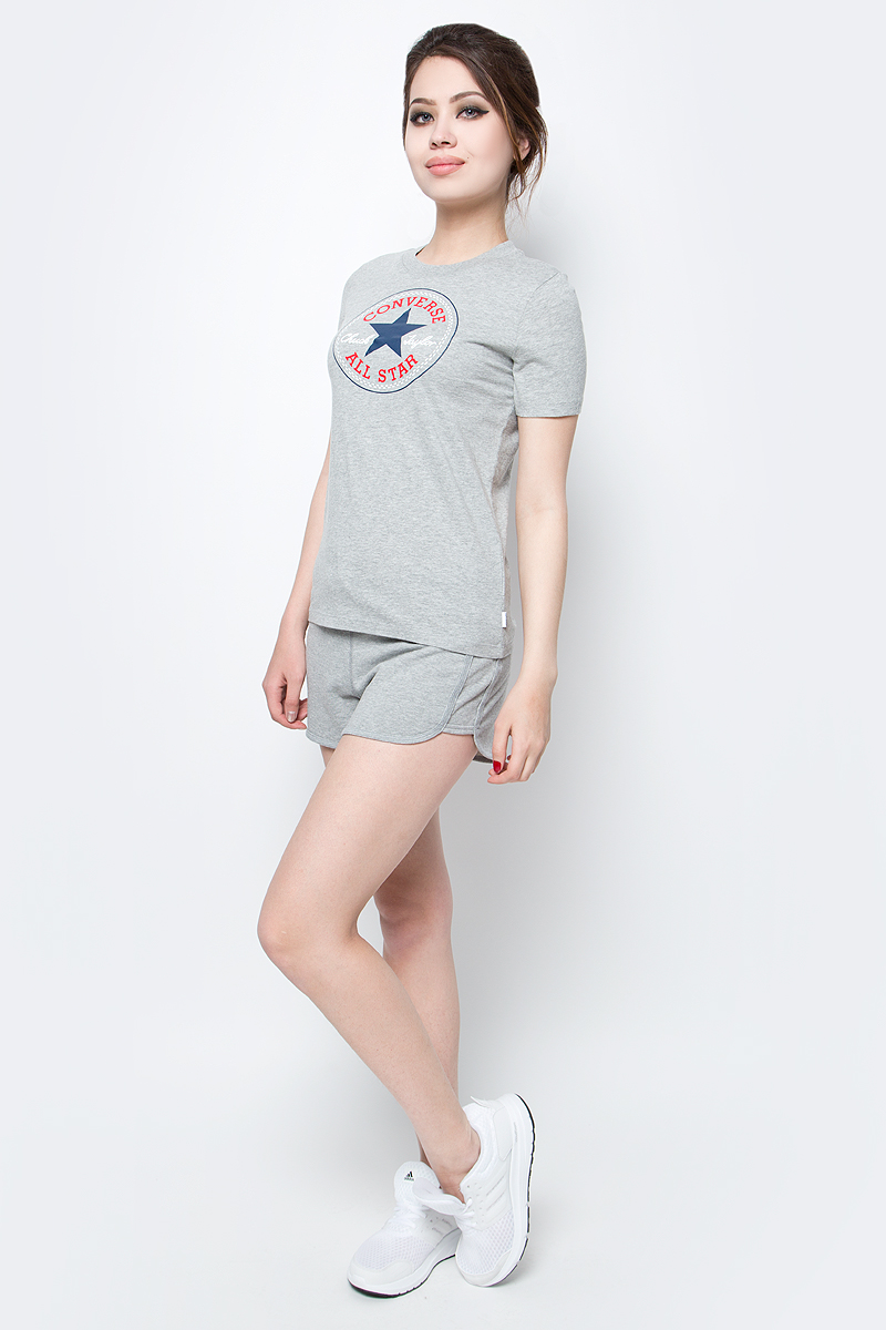 Футболка10001124035 Футболка10001124035Футболка Converse - оптимальный вариант для активного отдыха и повседневного использования. Модель выполнена из хлопка, что обеспечивает максимально комфортные ощущения во время использования. Крупный принт на груди придает изделию оригинальность.