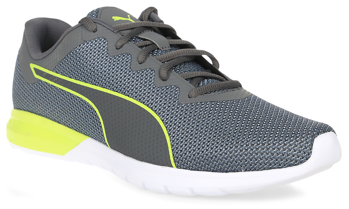 Кроссовки18953303 Кроссовки18953303Новинка сезона Puma Vigor - это эластичность, упругость и оригинальный стиль. Низкопрофильная промежуточная подошва с фирменным вспененным материалом в качестве амортизатора и особое расположение бороздок на внешней подошве делают модель очень легкой и буквально повторяющей форму стопы, а мягкие стельки Softfoam только увеличивают комфорт. Двухцветная элегантная цветовая гамма и многослойный верх, в котором используется сетчатый материал, создают современный и запоминающийся облик модели.