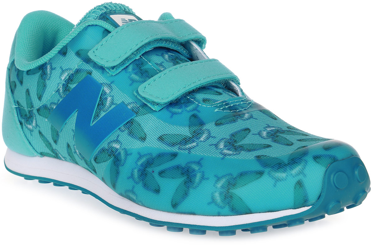 Кроссовки для девочки New Balance, цвет: бирюзовый. KA410BHY/M. Размер 13,5 (32)KA410BHY/M Кроссовки для девочки New Balance, цвет: бирюзовый. KA410BHY/M. Размер 13,5 (32)KA410BHY/MМодные кроссовки от New Balance очаруют вашего ребенка с первого взгляда! Модель изготовлена из высококачественного материала и оформлена принтом в виде бабочек. Модель дополнена на язычке логотипом бренда. Ремешки на застежке - липучке надежно фиксируют обувь на ноге. Подкладка и стелька из текстиля, обеспечат комфорт и уют детским ножкам. Подошва с рифлением гарантирует отличное сцепление с любыми поверхностями. Стильные кроссовки займут достойное место в гардеробе вашего ребенка.
