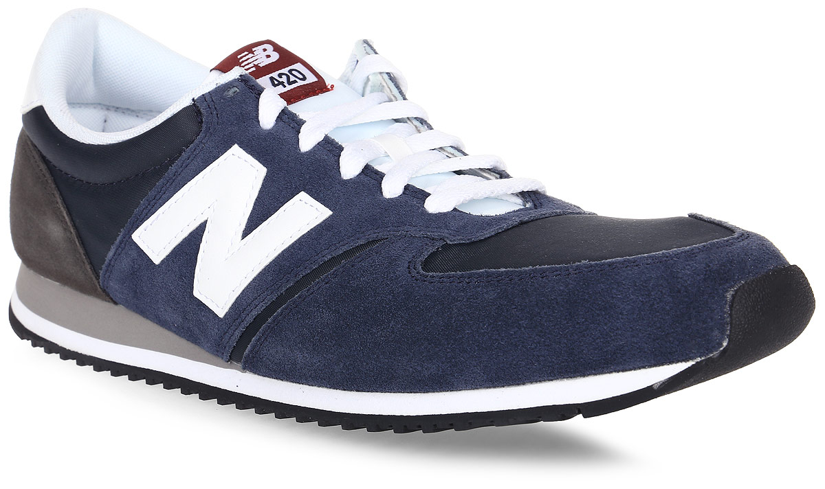 Кроссовки мужские New Balance 420, цвет: синий, белый, черный. U420CNW/D. Размер 10 (44)U420CNW/D Кроссовки мужские New Balance 420, цвет: синий, белый, черный. U420CNW/D. Размер 10 (44)U420CNW/DСтильные мужские кроссовки от New Balance придутся вам по душе. Верх модели выполнен из высококачественныхматериалов. По бокам обувь оформлена декоративными элементами в виде фирменного логотипа бренда, на язычке - фирменной нашивкой, задник логотипом бренда. Классическая шнуровка надежно зафиксирует изделие на ноге. Подкладка и стелька, изготовленные из текстиля, гарантируют уют и предотвращают натирание. Подошва оснащена рифлением для лучшей сцепки с поверхностями. Удобные кроссовки займут достойное место среди коллекции вашей обуви.