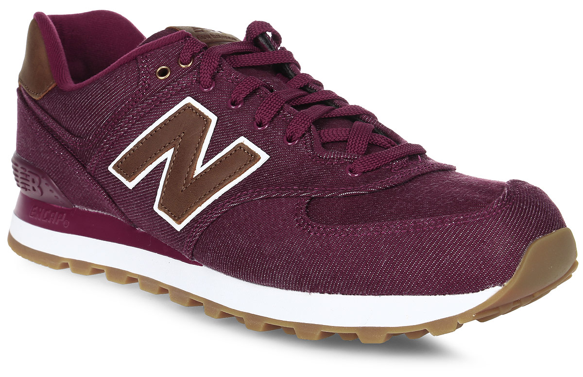 Кроссовки New Balance 574, цвет: бордовый. ML574TXD/D. Размер 11 (45)ML574TXD/D Кроссовки New Balance 574, цвет: бордовый. ML574TXD/D. Размер 11 (45)ML574TXD/DМодные кроссовки от New Balance очаруют вас с первого взгляда! Модель изготовлена из высококачественного материала со вставками из натуральной кожи. Модель оформлена на язычке и заднике логотипом бренда. Шнуровка надежно фиксирует обувь на ноге. Подкладка и стелька из текстиля, обеспечат комфорт и уют вашим ногам. Подошва с рифлением гарантирует отличное сцепление с любыми поверхностями. Стильные кроссовки займут достойное место в вашем гардеробе.