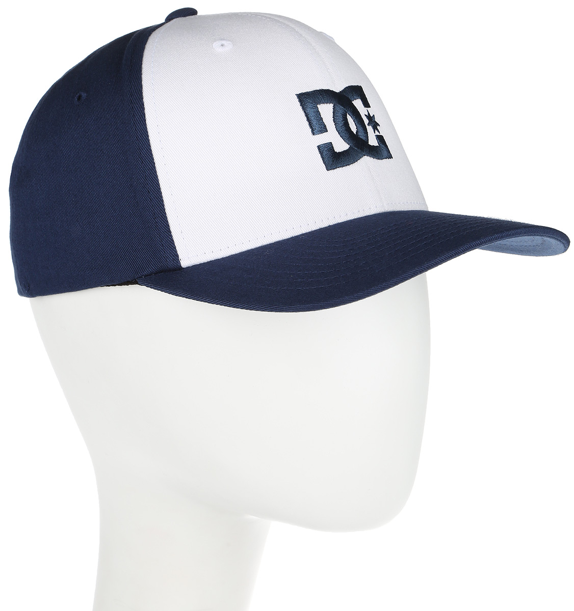 Бейсболка мужская DC Shoes Cap Star, цвет: синий, белый. 55300096-BYJ0. Размер S/M (54/56)55300096-BYJ0 Бейсболка мужская DC Shoes Cap Star, цвет: синий, белый. 55300096-BYJ0. Размер S/M (54/56)55300096-BYJ0Бейсболка мужская Cap Star 2 выполнена из хлопка с добавлением эластана. Модель имеет скругленный козырек. Фасон Flexfit и эластичная резинка с внутренней стороны обеспечивают идеальную посадку модели. Спереди бейсболка дополнена вышивкой в виде логотипа бренда.Уважаемые клиенты! Размер, доступный для заказа, соответствует обхвату головы.