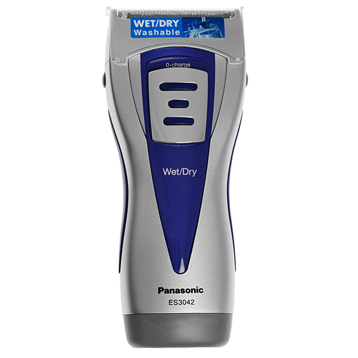 Panasonic ES-3042S520ES3042S520 Panasonic ES-3042S520ES3042S520Электробритва Panasonic ES-3042 для стрижки волос имеет две бреющие сетки и расположенный между ними триммер обеспечивают эффективное и быстрое сбривание даже жесткой, густой или вьющейся бороды. Электробритва оснащена плавающей бреющей головкой, которая точно повторяет любые контуры лица, что делает процесс бритья простым и комфортным. Одинарная бритвенная система Эргономичный дизайн Удобная нескользящая рукоятка электробритвы с вставками из эластомера Долговечный Ni - Mh (никель-металл-гидридный) аккумулятор Адаптация к любому напряжению (при зарядке) Тройная бритвенная система Тщательное бритье без порезов кожи Самые острые внутренние лезвия с заточкой 30° Простая чистка при помощи жидкого мыла Индукционная зарядная система Чистое и комфортное бритье WET/DRY - сухое и влажное Самая подвижная в мире плавающая головка
