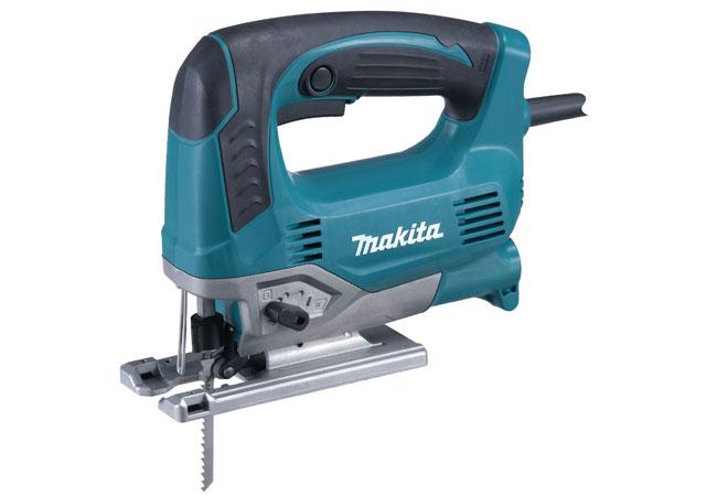 Электролобзик Makita JV0600KJV0600K Электролобзик Makita JV0600KJV0600KЭлектролобзик Makita JV0600K сочетает в себе эргономичный дизайн и удобную D - образную рукоятку с резиновыми вставками. Конструкция лобзика гарантирует быструю, гладкую и аккуратную распиловку профессионального уровня под углом до 45° в обе стороны, с фиксаторами угла 45° и 90°. Электрический контроль скорости обеспечивает стабильную скорость для разных материалов. Чрезвычайно низкий уровень шума и вибрации.Имеется возможность удаления пыли через отверстие, рассчитанное на прямое соединение со шлангом стандартного бытового пылесоса.Уровень звуковой мощности - 96 дБ(А).Частота движения пилки: 500 - 3100 ходов/мин.