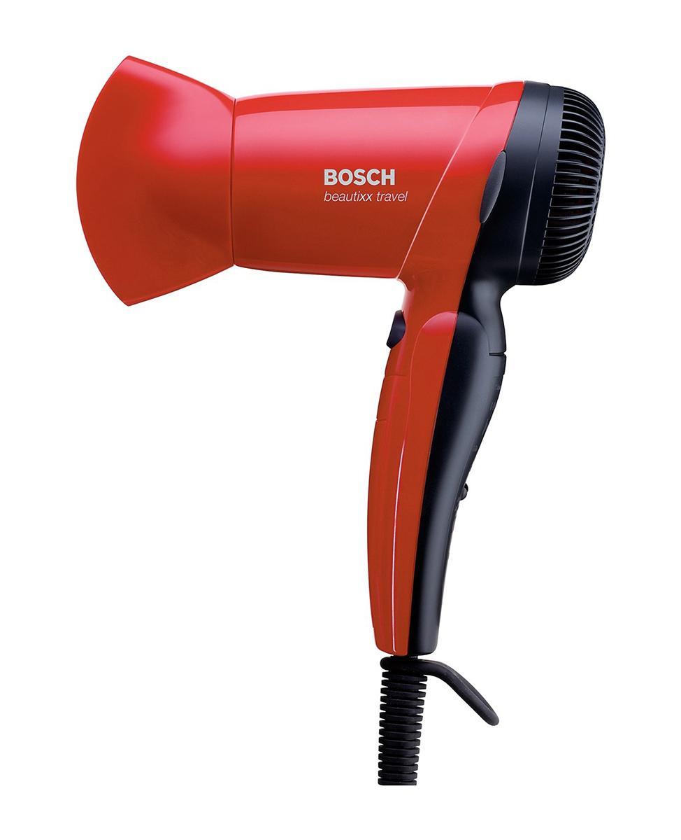 Bosch PHD 1150 фенPHD1150 Bosch PHD 1150 фенPHD1150Фен Bosch PHD 1150 имеет оптимальную мощность - 1200 Вт. Автоматическое отключение при перегреве защищает двигатель от поломки. Комбинированный регулятор скорости и температуры воздушного потока. Два режима скорости определяют предназначение: или быстро высушить волосы, или создать укладку. Два температурных режима. Насадка-концентратор используется для укладки волос и ускоряет процесс сушки, не рассеивая воздух в разные стороны, а направляя его прямо на волосы. Складная ручка делает фен компактным, чтобы он занимал минимальное пространство в сумке. Петля-вешалка предназначена для хранения прибора на крючке, поэтому нет необходимости складывать прибор после каждого использования.