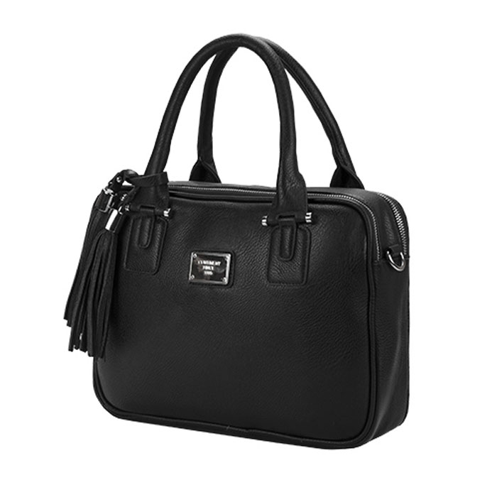 Continent CM-112, Black сумка для планшетного компьютера 10CM-112 Black Continent CM-112, Black сумка для планшетного компьютера 10CM-112 BlackContinent CM-112 - эргономичная и стильная сумка-чехол для вашего планшетного компьютера с дисплеем до 10 дюймов. Изделие имеет два основных внутренних отделения. В остальные внутренние карманы можно поместить различные аксессуары и принадлежности. В комплект также входит удобный плечевой ремень.