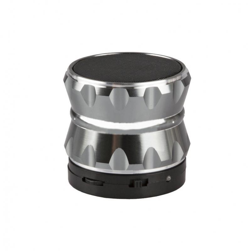 Liberty Project S14, Silver беспроводная колонкаR0004237 Liberty Project S14, Silver беспроводная колонкаR0004237S14 - это портативная акустическая система, совместимая с большинством аудио устройств. Небольшие размеры и встроенный аккумулятор дают возможность использовать колонки в мобильном режиме, в любом месте, где нет электричества. Скромные с виду динамики обеспечивают вполне серьезную громкость и с легкостью озвучивают небольшое помещение или место пикника, отдыха. Для подключения можно использовать стандартный аудиоразъем 3.5 мм или Bluetooth соединение. S14 - прекрасное решение для всех, кто хочет слушать любимую музыку в компании и не зависеть от розетки.