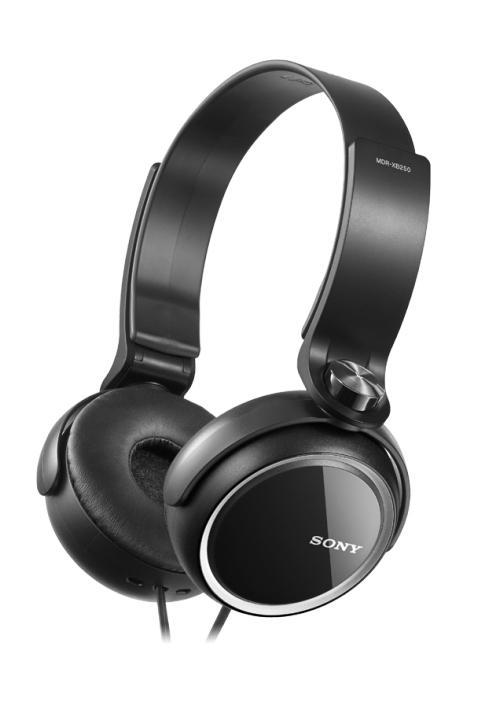 Sony MDR-XB250, Black наушникиMDRXB250B.E Sony MDR-XB250, Black наушникиMDRXB250B.ESony eXtra Bass - линейка наушников для любителей глубоких басовНизкие звуковые частоты позволяют чувствовать звук, когда ритм ударных задает ритм вашего сердца и если глубокие и выразительные басы являются для вас одной из главных составляющих хорошего звука, вам стоит обратить внимание на линейку наушников Sony eXtra Bass (серия MDR-XB). Наушники Sony eXtra Bass созданы таким образом, чтобы воспроизводить мягкие резонирующие низкочастотные звуки в музыке любых направлений, обеспечивая великолепное звучание басов.Воссоздайте атмосферу клубной вечеринки, где бы вы ни были, с наушниками MDR-XB250. Удобные кольцеобразные накладки позволяют слушать музыку часами напролет, а складная конструкция наушников делает их использование удобным и позволяет легко брать с собой повсюду. Двусторонний шнур устойчив к спутыванию.