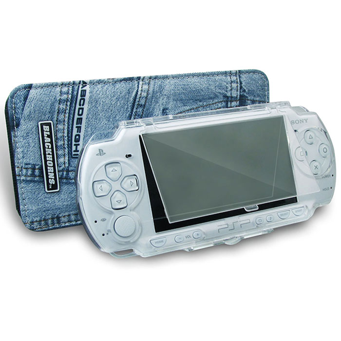 Набор чехлов Black Horns Двойная защита для Sony PSP Slim & LiteBH-PSP02610 (R) Набор чехлов Black Horns Двойная защита для Sony PSP Slim & LiteBH-PSP02610 (R)Набор чехлов Black Horns Двойная защита для Sony PSP Slim & Lite. В комплект входит защитный пластиковый корпус и джинсовый чехол. Пластиковый корпус защитит вашу приставку от царапин и сколов. В то же время, он обеспечивает прекрасный угол обзора и свободный доступ к кнопкам управления. Защитная крышка UMD-дисковода открывается без снятия корпуса, а специальная подставка позволяет использовать пластиковый корпус как стенд для просмотра видео. Стильный и компактный джинсовый чехол обеспечит удобство переноски вашей консоли. В нем легко помешается пластиковый корпус для приставки.